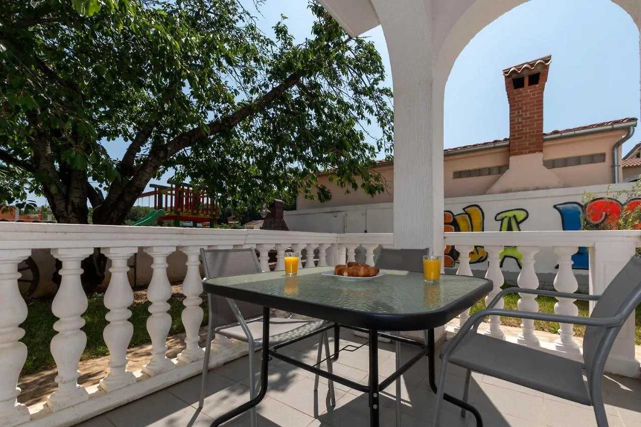 Villa Lucija Pjescana Uvala Appartamento